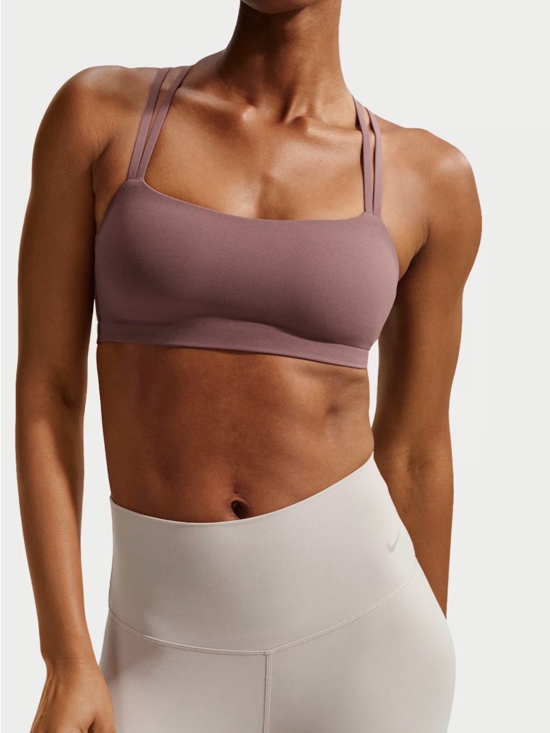 Nike Zenvy Strappy Sports Bra